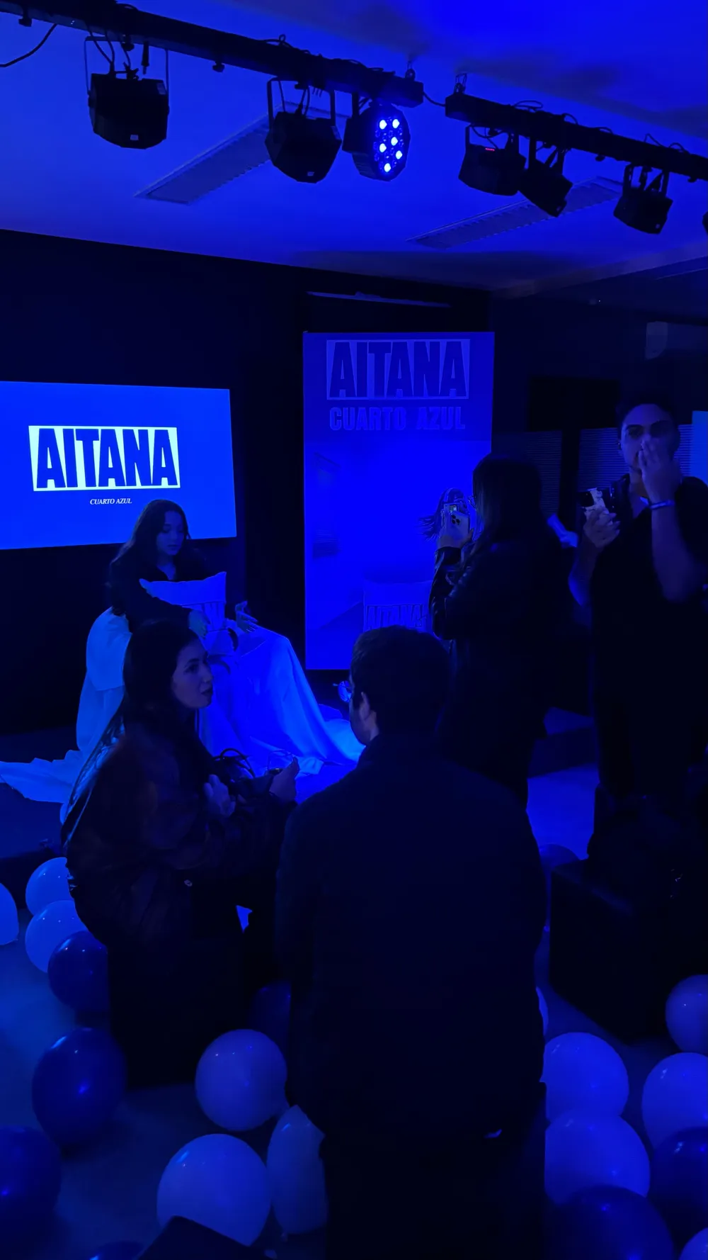 Listening party Cuarto Azul 5