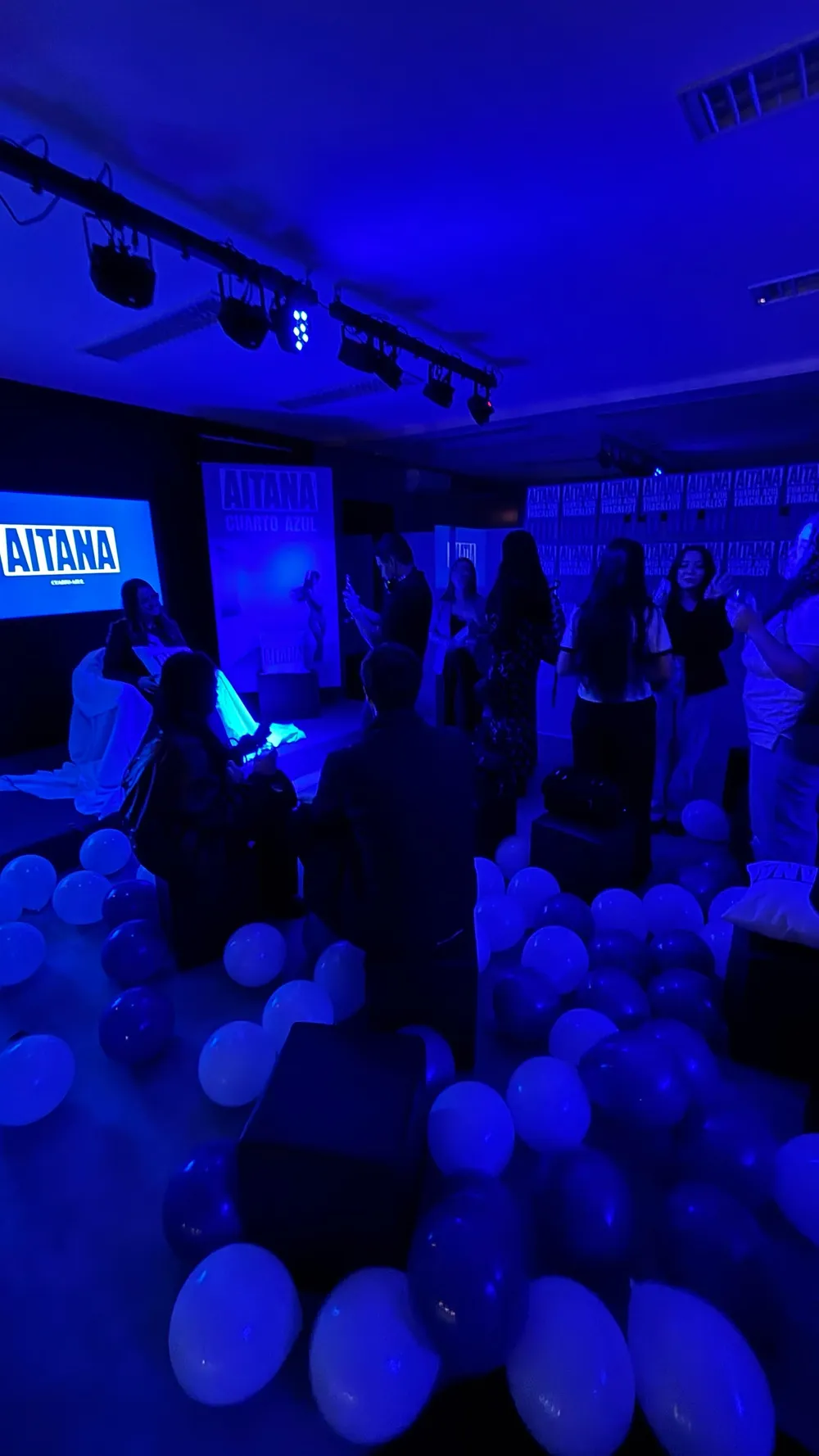 Listening party Cuarto Azul 6