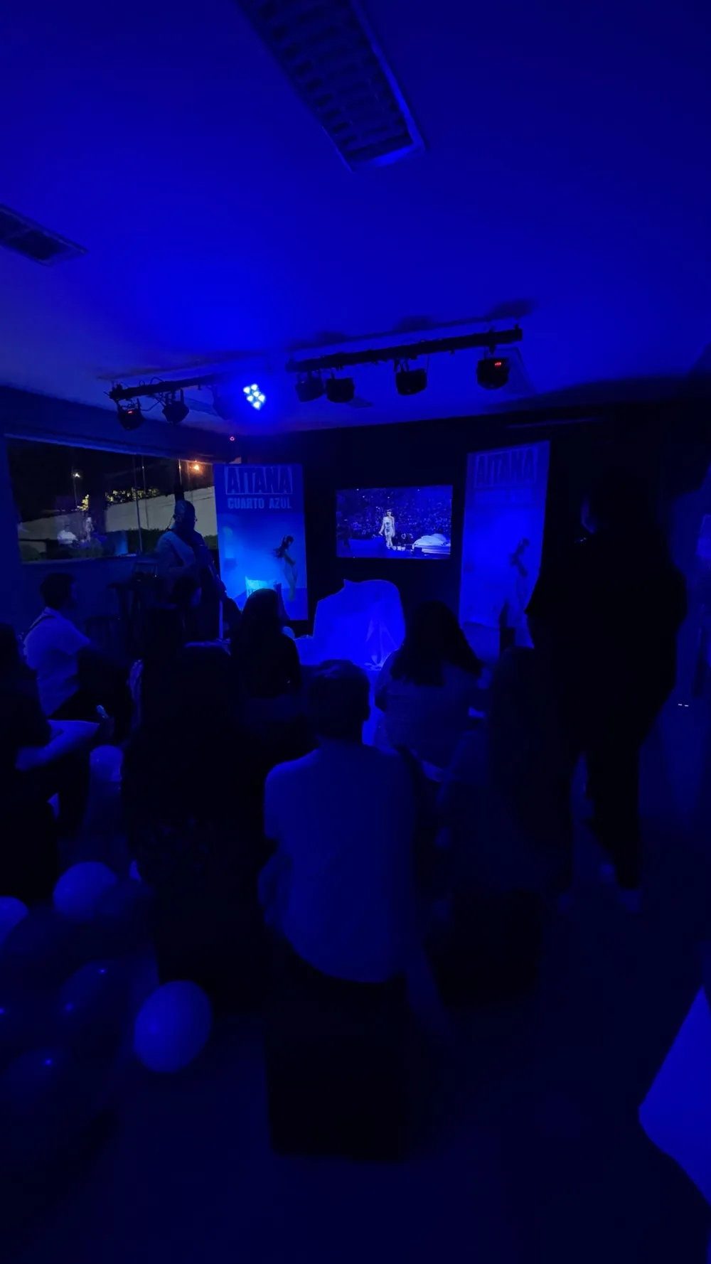 Listening party Cuarto Azul 7
