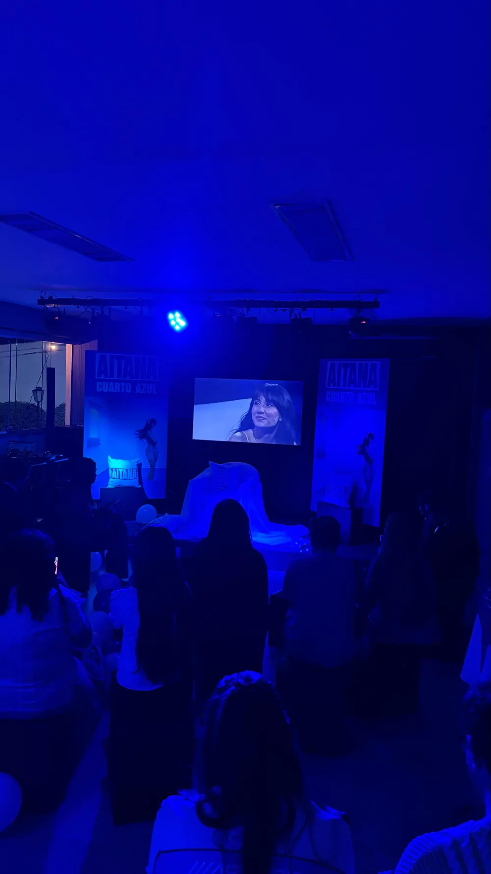 Listening party Cuarto Azul 8